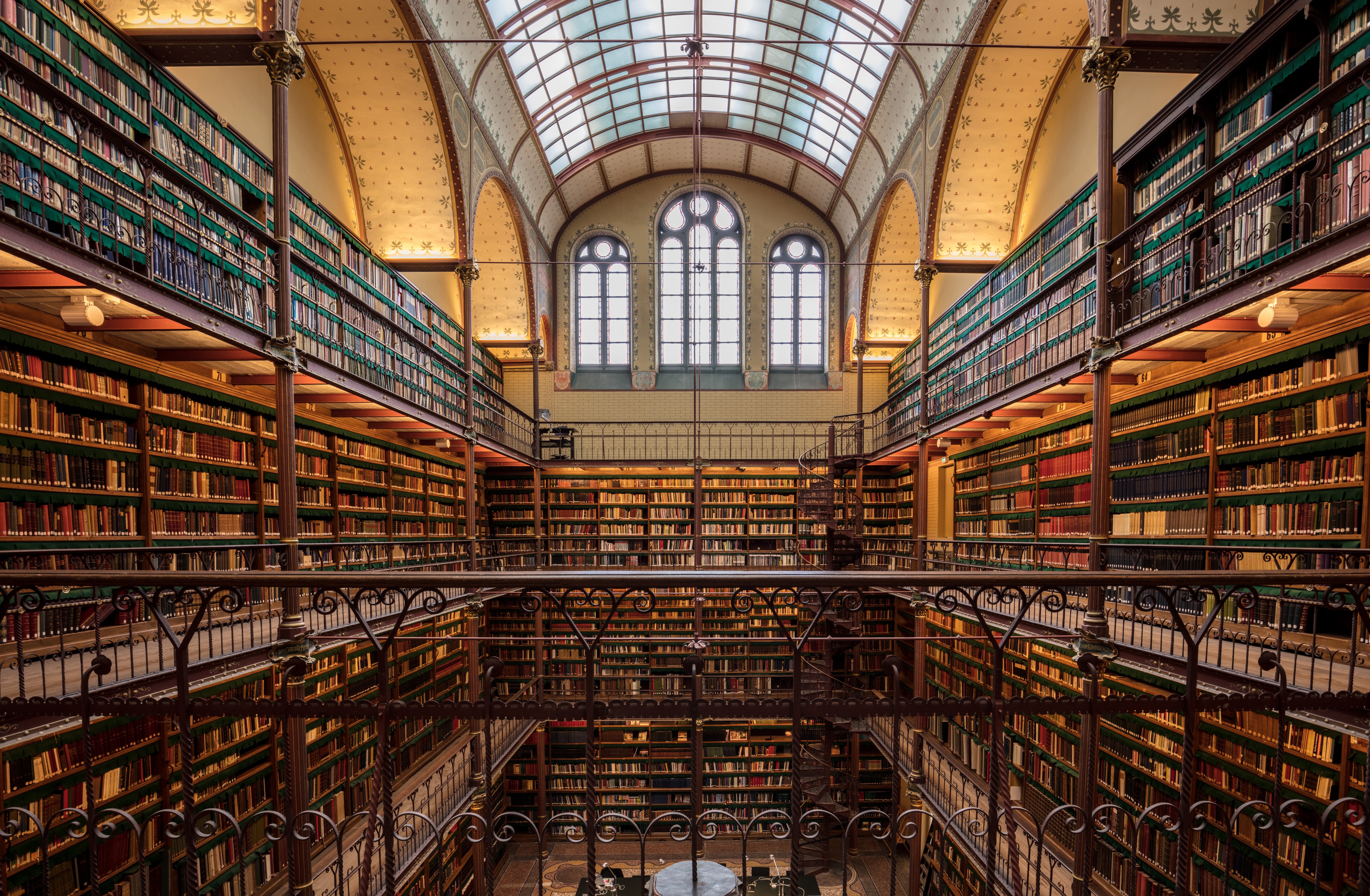 Rijksarchief_Foto_Michael-D-Beckwith-via-unsplash