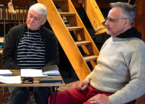 Erik Van Hemelrijck, eigenaar van de Oyenbrugmolen en vrijwilliger en Jean-Paul Windelen, vrijwilliger.