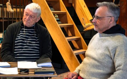 Erik Van Hemelrijck, eigenaar van de Oyenbrugmolen en vrijwilliger en Jean-Paul Windelen, vrijwilliger.