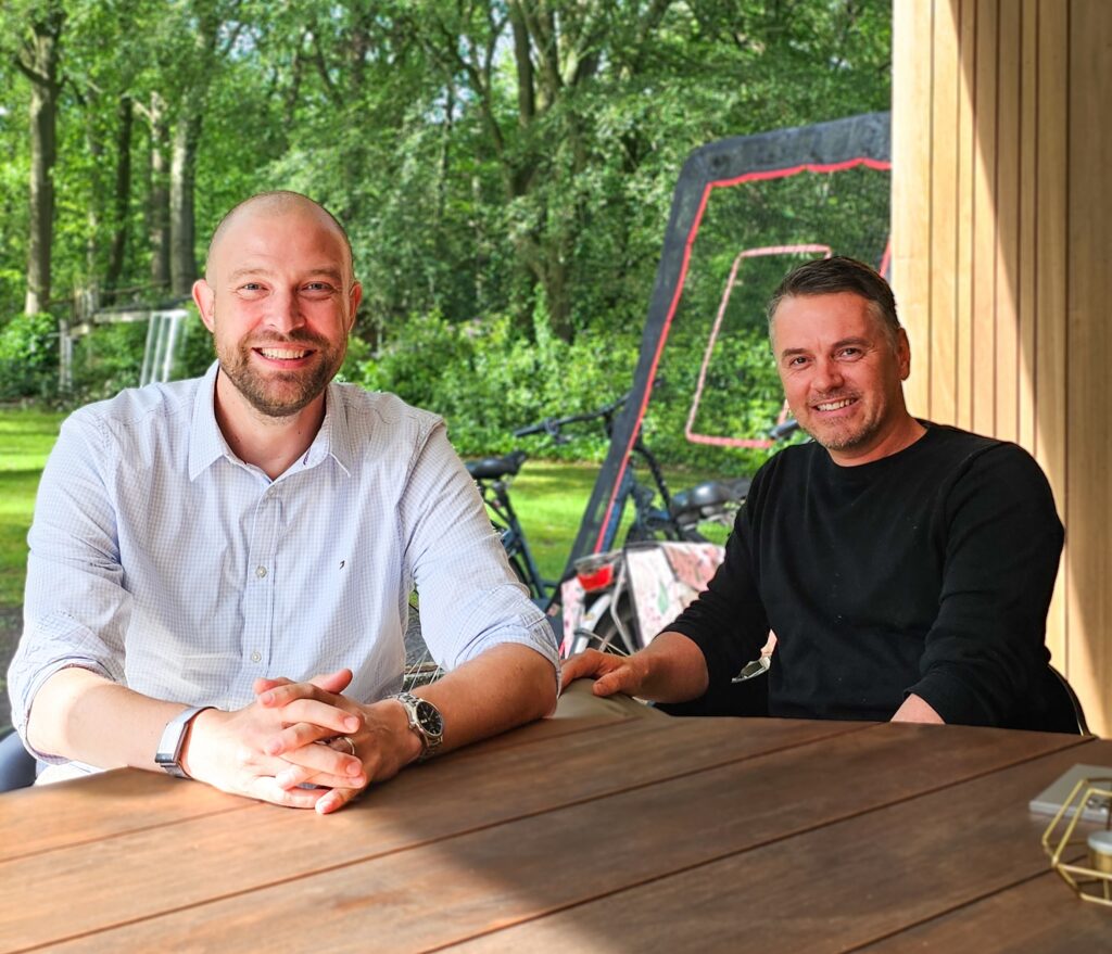 Portret van Thomas en Kristof. Heemkundigen en makers van de podcast 'Over de Meet'