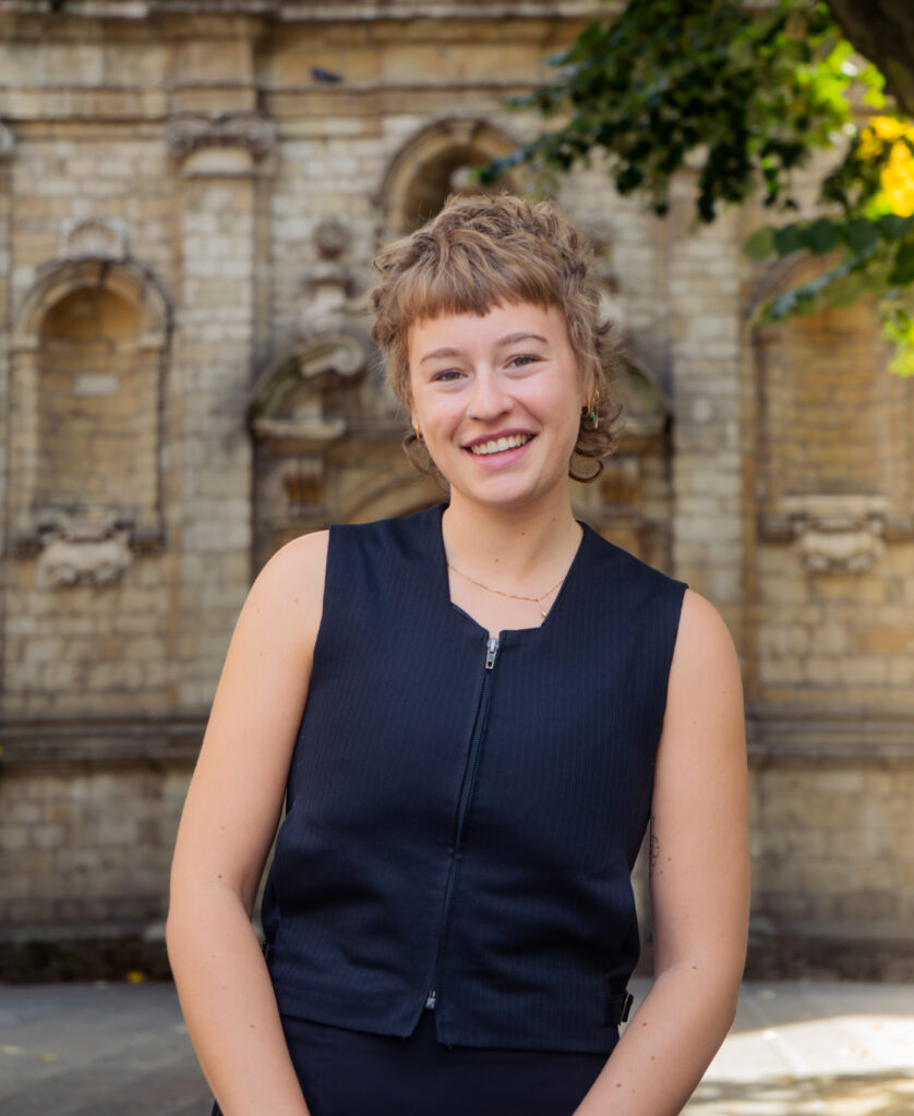Portret van Teresa Van Eycken, BIS-stagiaire communicatie 2026